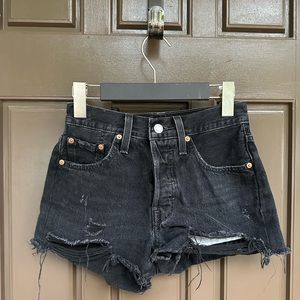 Levi Women’s 501 Shorts in Black